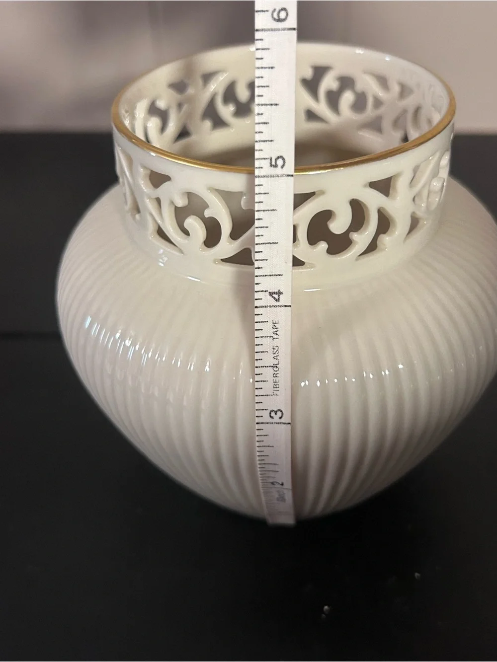 Lenox USA Ivory Fine China Reticulated Pierced Gold Trim Ribbed Vase 5.5”